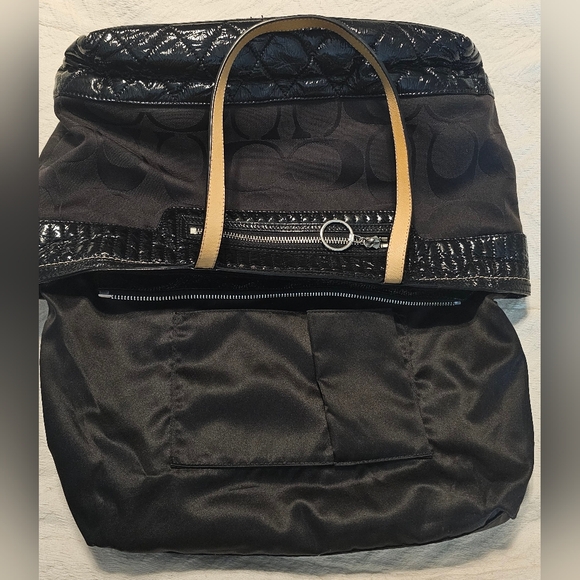 Coach Black Quilted Patent Leather Poppy Black Tote EUC - Picture 16 of 16